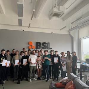 Наши резиденты проходят стажировку в ИТ-компании BSL - КИБЕРшкола программирования для детей, компьютерные курсы для школьников, начинающих и подростков - KIBERone г. Сибай