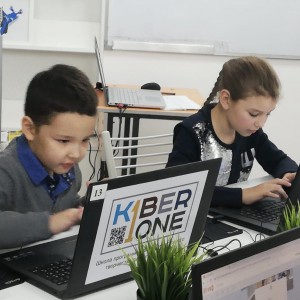 KiberOne объявляет набор юных программистов в Усть-Каменогорске - КИБЕРшкола программирования для детей, компьютерные курсы для школьников, начинающих и подростков - KIBERone г. Сибай